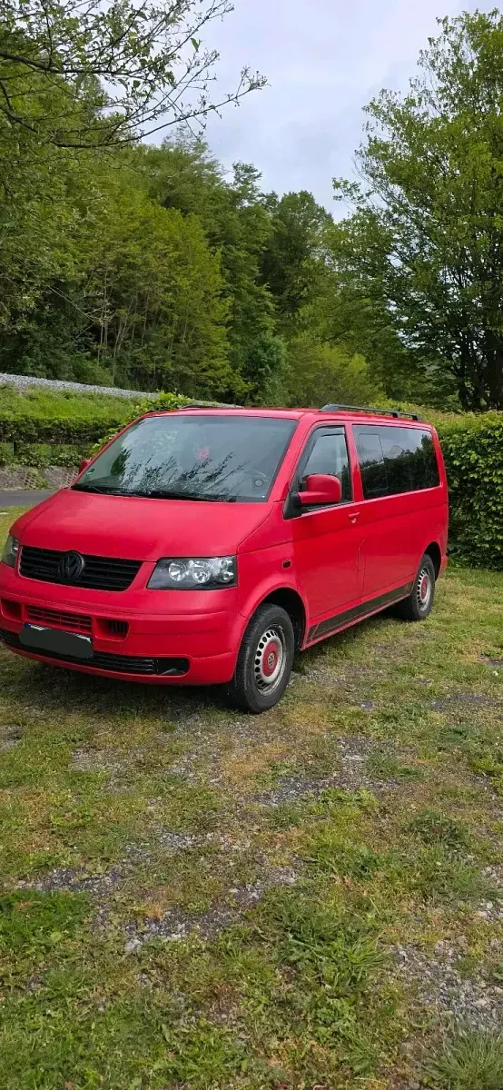 Gebraucht VW T5 131 PS (96 kW) 2009 Rot Van