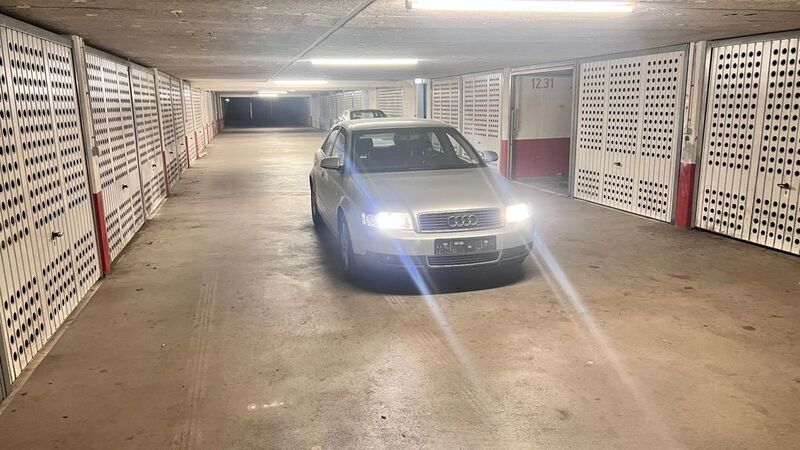 Silber Gebraucht 2002 Audi A4 Limousine | 3.500 € (Fairer Preis) - Bild 1/4