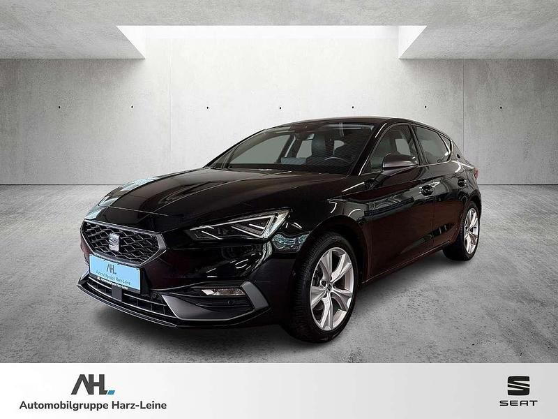 Schwarz Gebraucht 2024 Seat Leon FR Limousine | 28.340 € (Fairer Preis) - Bild 1/4