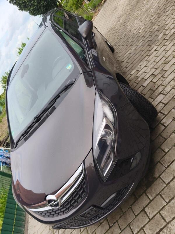 Gebraucht 2016 Opel Zafira Tourer Van / Kleinbus | 5.000 € - Bild 1/4