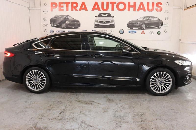 Schwarz Gebraucht 2021 Ford Mondeo Titanium Limousine | 15.399 € (Fairer Preis) - Bild 1/4