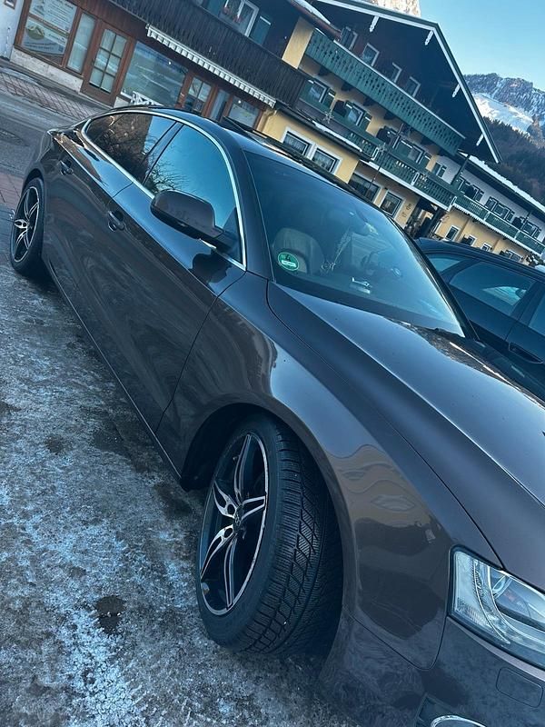 Gebraucht Audi A5 Comfort 160 PS (117 kW) 2011 Braun Limousine