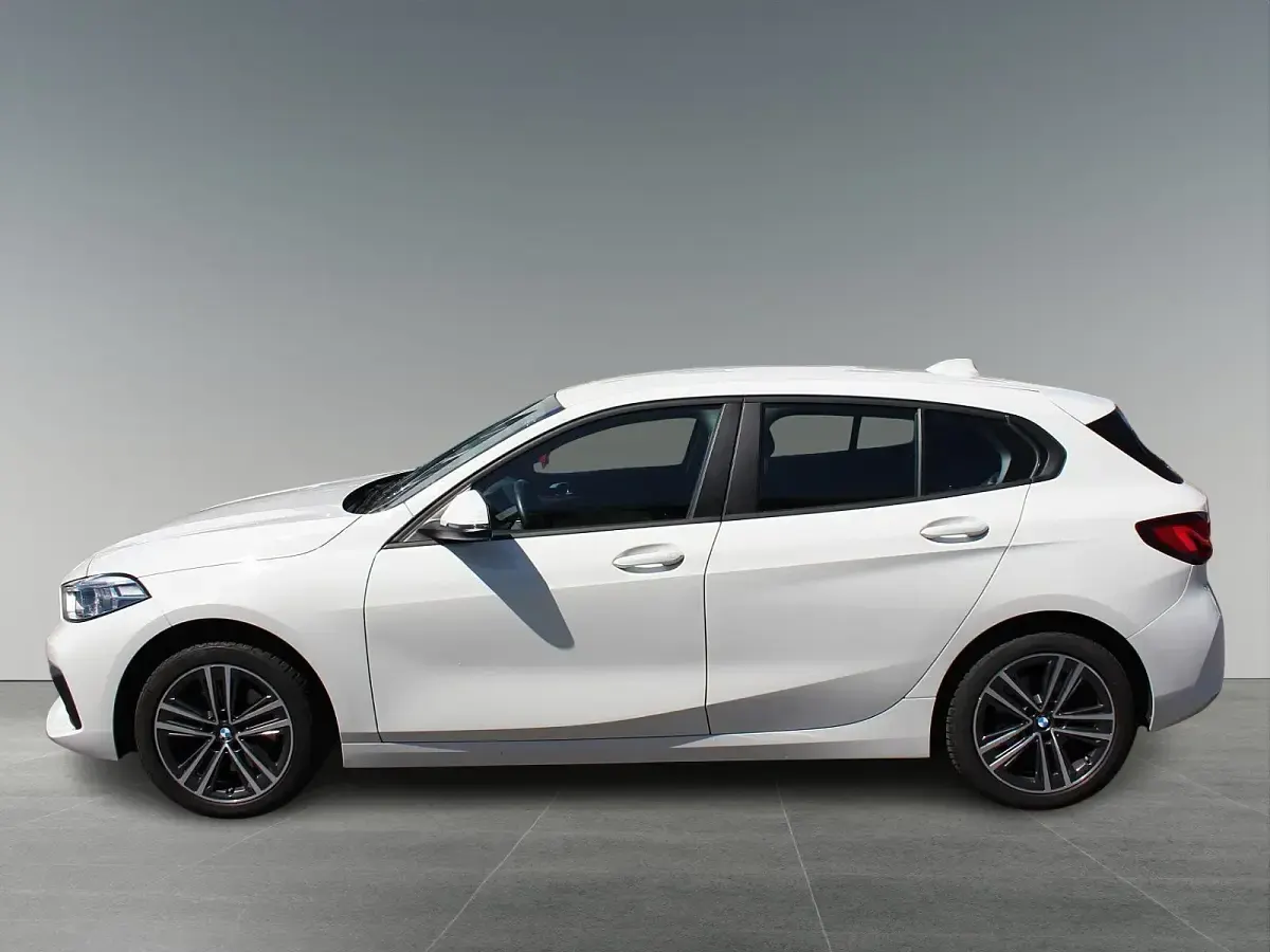Gebraucht BMW 118 Advantage 136 PS (100 kW) 2024 Weiß Limousine