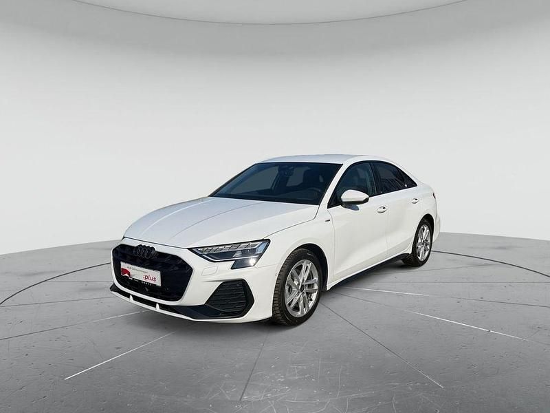 Gebraucht Audi A3 S-Line 116 PS (85 kW) 2025 Gletscherweiß metallic Limousine