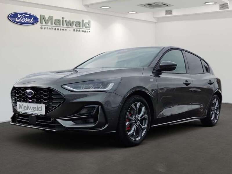 Magneticgrau (metallic) Gebraucht 2024 Ford Focus ST-Line Limousine | 28.500 € (Teuer) - Bild 1/4