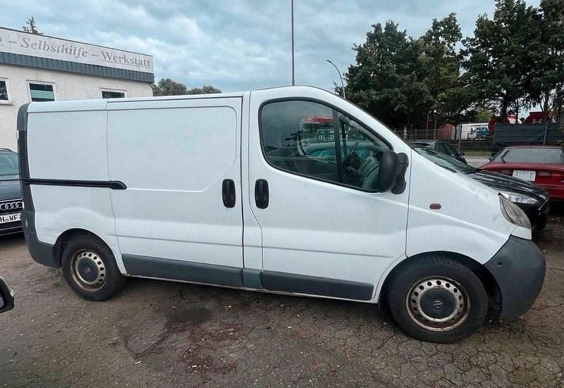 Weiß Gebraucht 2007 Opel Vivaro Van / Kleinbus | 3.200 € - Bild 1/4