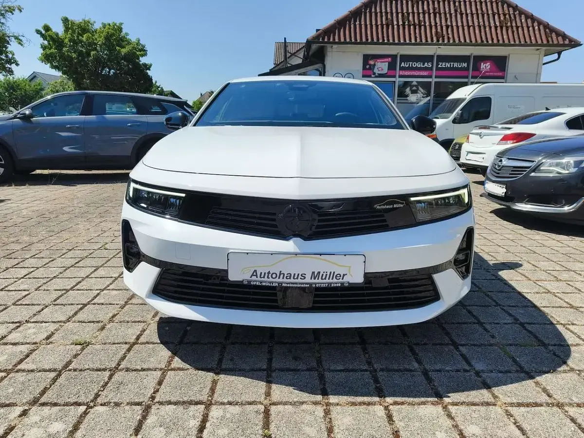 Gebraucht Opel Astra 131 PS (96 kW) 2024 Weiß Kleinwagen