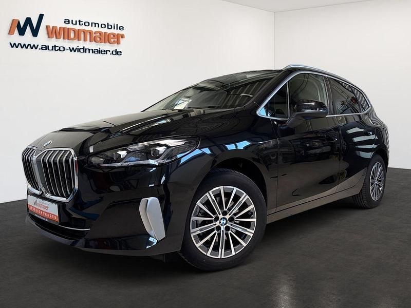 Schwarz Gebraucht 2024 BMW 218 Active Tourer Luxury Line Van / Kleinbus | 26.990 € (Superpreis) - Bild 1/4