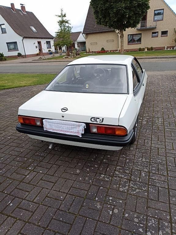 Gebraucht Opel Manta 75 PS (55 kW) 1981 Weiß Coupé