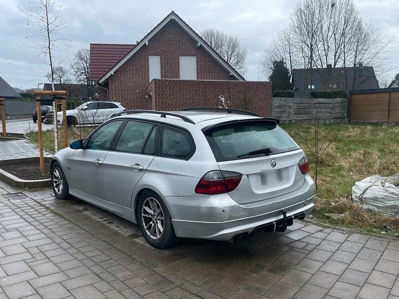 Gebraucht BMW 320 163 PS (119 kW) 2006 Kombi