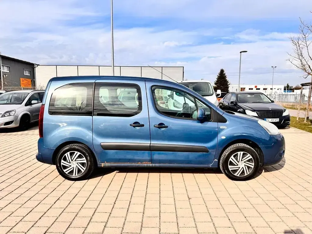 Gebraucht Citroën Berlingo Tendance 120 PS (88 kW) 2014 Blau Van / Kleinbus