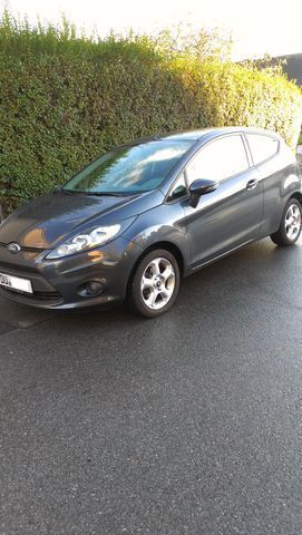 Andere farbe metallic Gebraucht 2009 Ford Fiesta Kleinwagen | 7.000 € - Bild 1/4