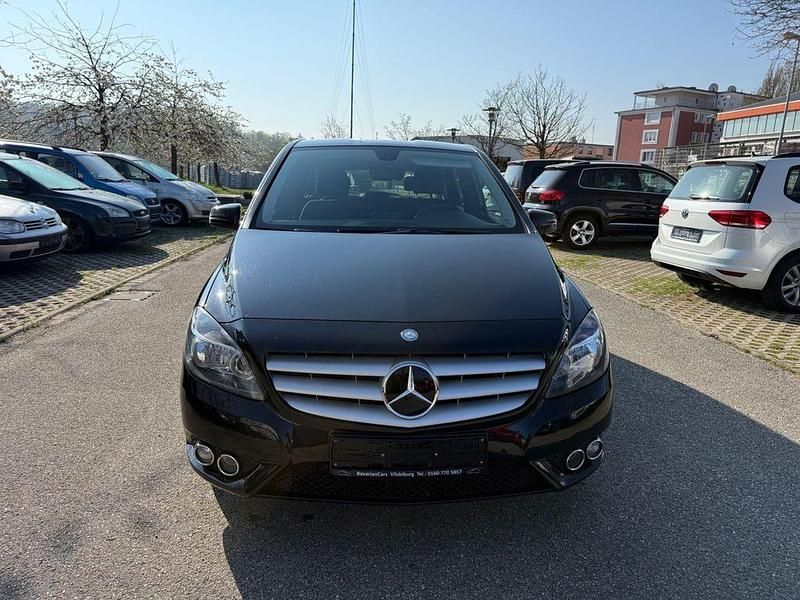 Gebraucht Mercedes B220 170 PS (125 kW) 2014 Schwarz Van / Kleinbus
