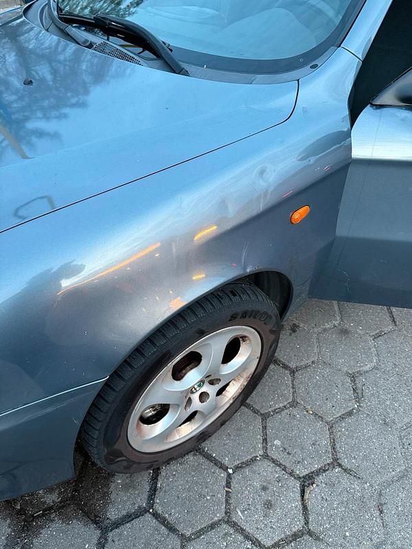 Gebraucht Alfa Romeo 147 120 PS (88 kW) 2006 Silber Kleinwagen