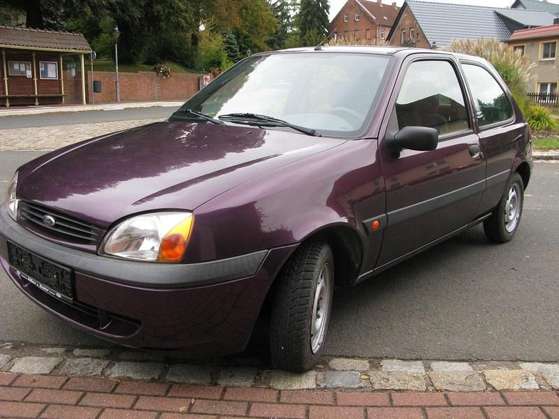 Violet Gebraucht 2000 Ford Fiesta Kleinwagen | 1.599 € (Fairer Preis) - Bild 1/4