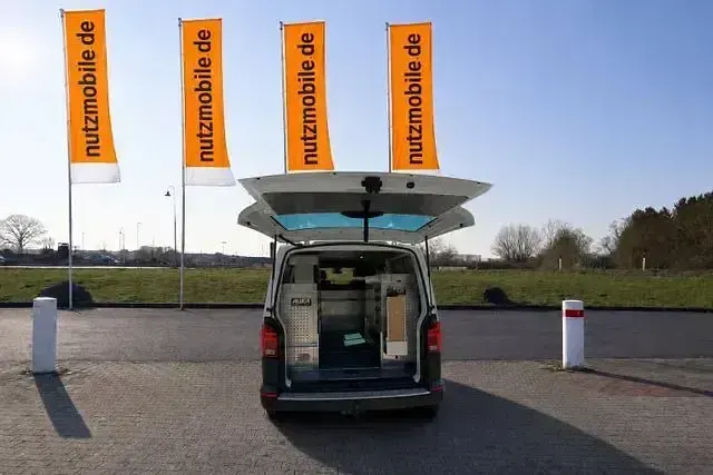 Gebraucht VW T6.1 150 PS (110 kW) 2022 Weiß Van