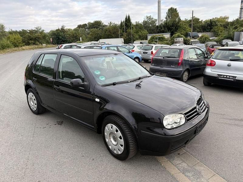 Schwarz Gebraucht 2003 VW Golf IV Trendline Limousine | 1.750 € (Fairer Preis) - Bild 1/4