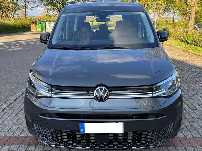 Gebraucht VW Caddy Maxi 122 PS (89 kW) 2024 Grau Van / Kleinbus