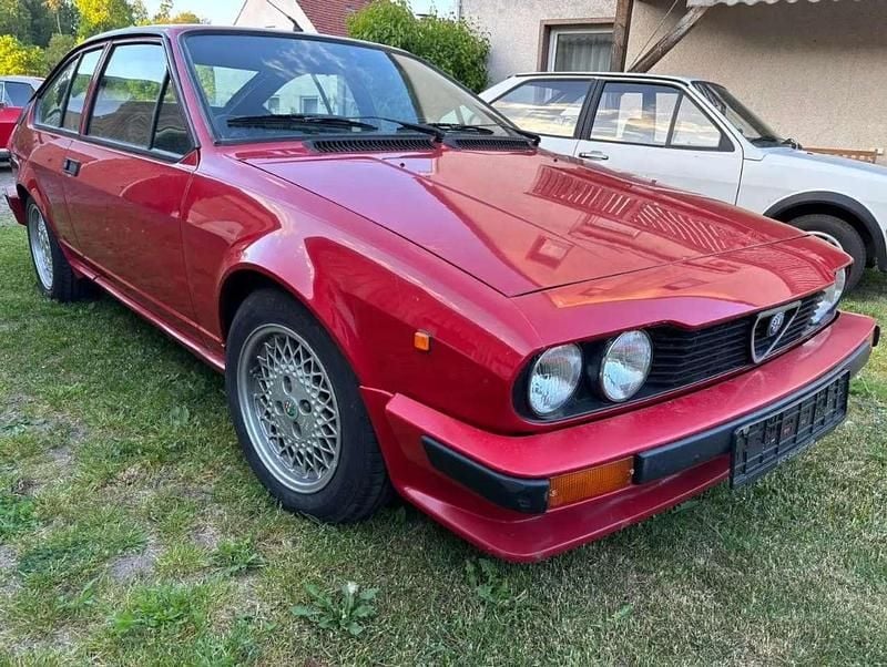 Gebraucht Alfa Romeo GTV 131 PS (96 kW) 1982 Rot Coupé