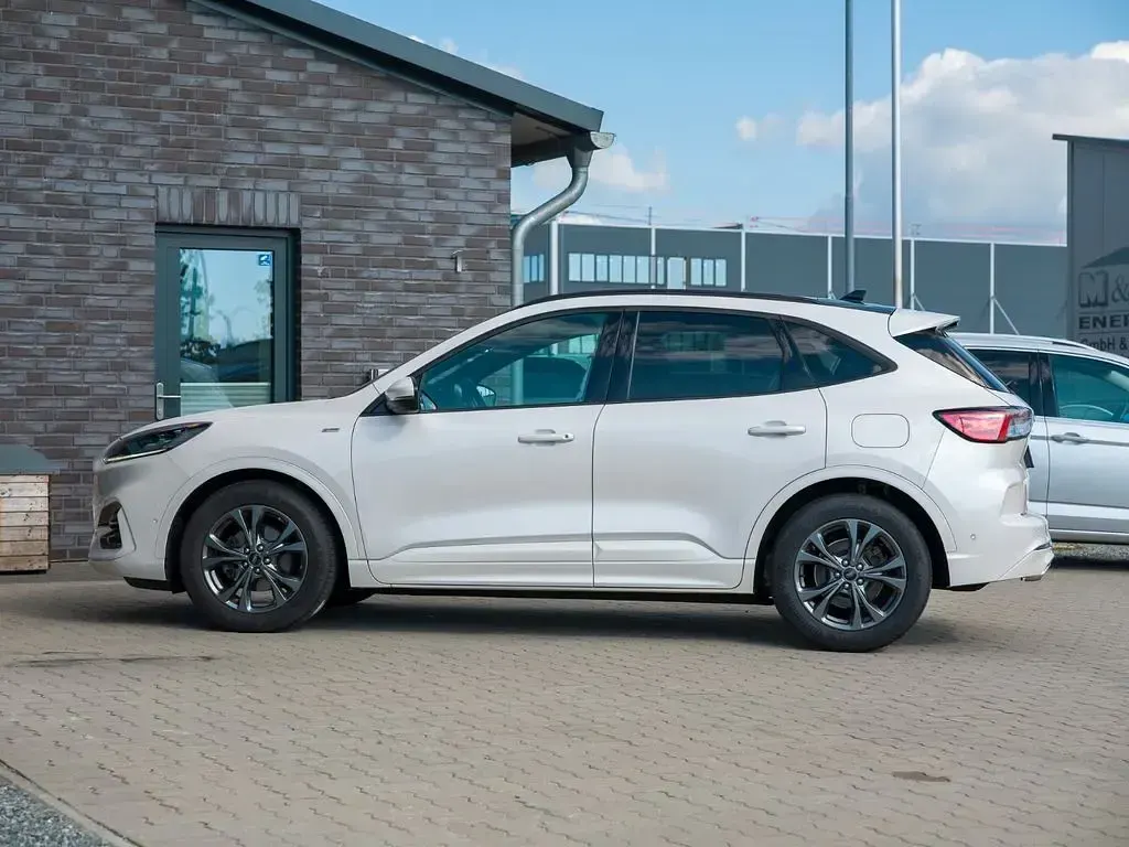 Gebraucht Ford Kuga ST-Line X 150 PS (110 kW) 2022 Weiß SUV