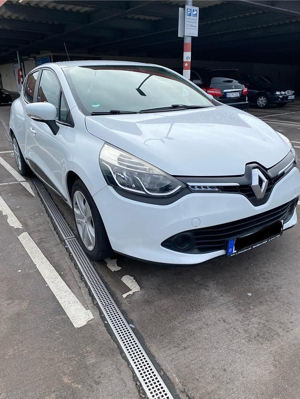 Gebraucht Renault Clio IV 73 PS (53 kW) 2014 Weiß Limousine