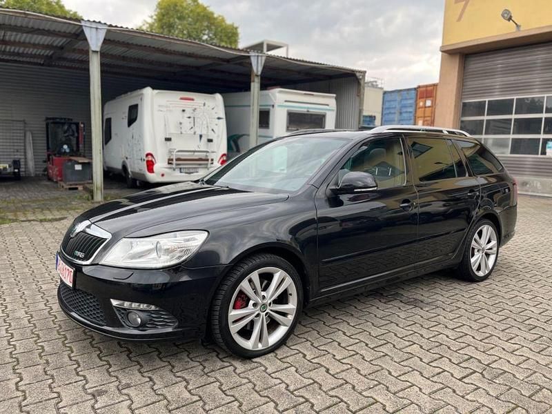 Schwarz Gebraucht 2010 Skoda Octavia RS Kombi | 7.990 € (Superpreis) - Bild 1/4