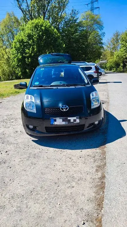 Gebraucht Toyota Yaris 87 PS (63 kW) 2008 Schwarz Kleinwagen