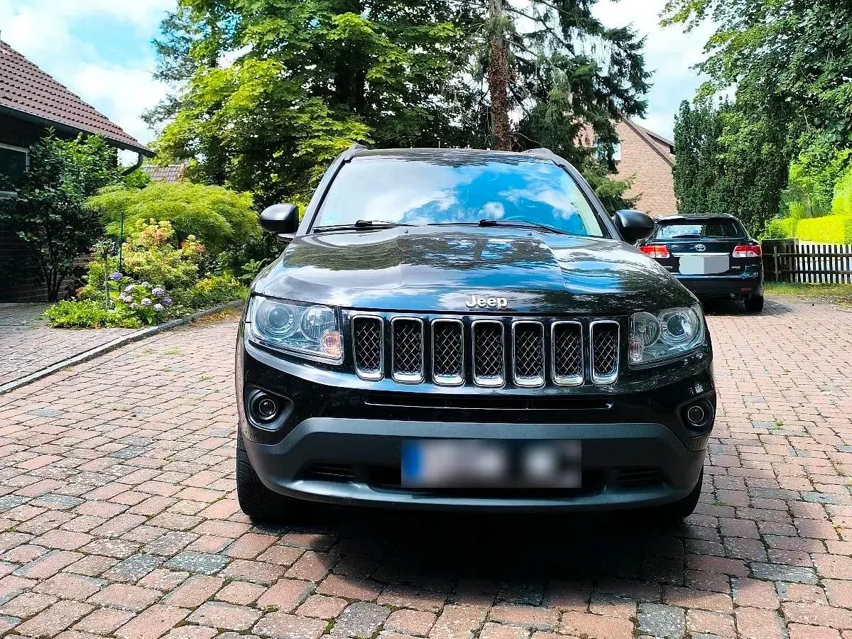 Gebraucht Jeep Compass Limited 163 PS (119 kW) 2012 Schwarz SUV