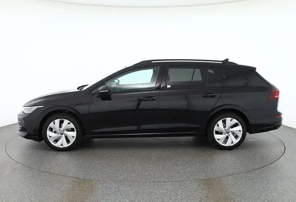 Neu VW Golf VIII 116 PS (85 kW) 2026 Schwarz Kombi