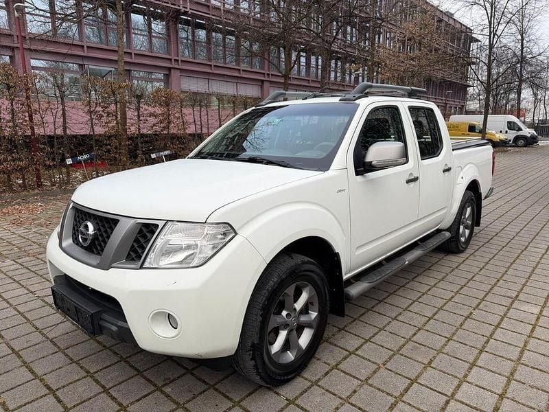 Weiß Gebraucht 2013 Nissan Navara Abholung | 8.900 € (Fairer Preis) - Bild 1/4