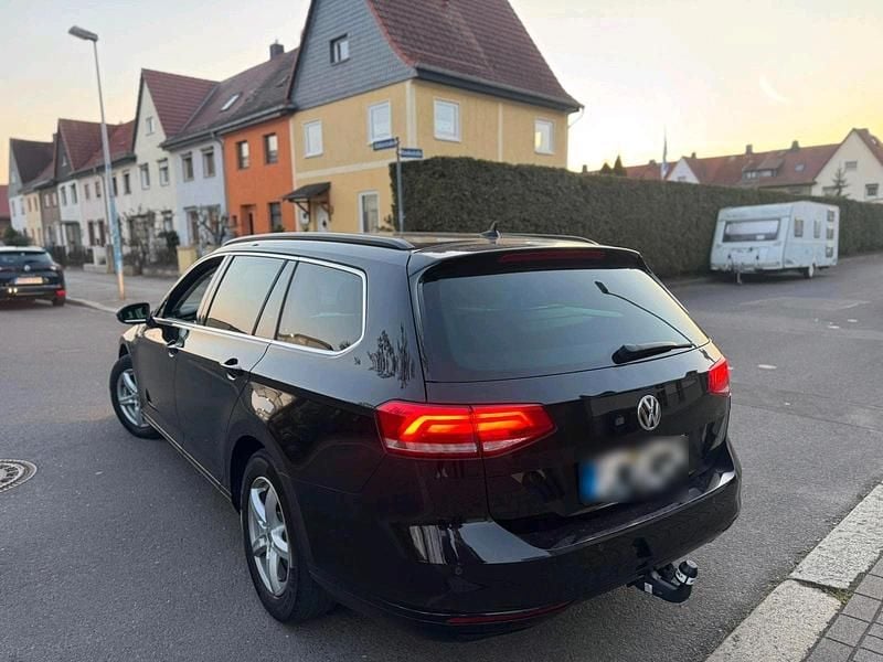 Gebraucht VW Passat 150 PS (110 kW) 2015 Schwarz Kombi