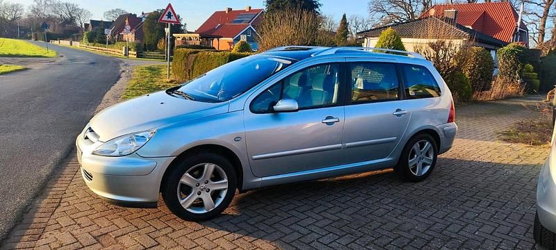 Silber Gebraucht 2002 Peugeot 307 Kombi | 1.650 € (Fairer Preis) - Bild 1/4