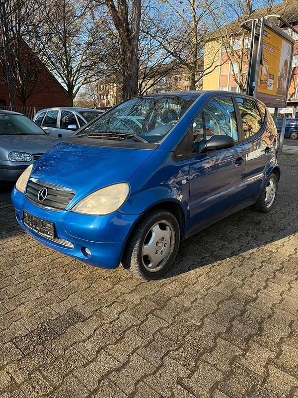Blau Gebraucht 1999 Mercedes A140 Limousine | 1.790 € (Fairer Preis) - Bild 1/4