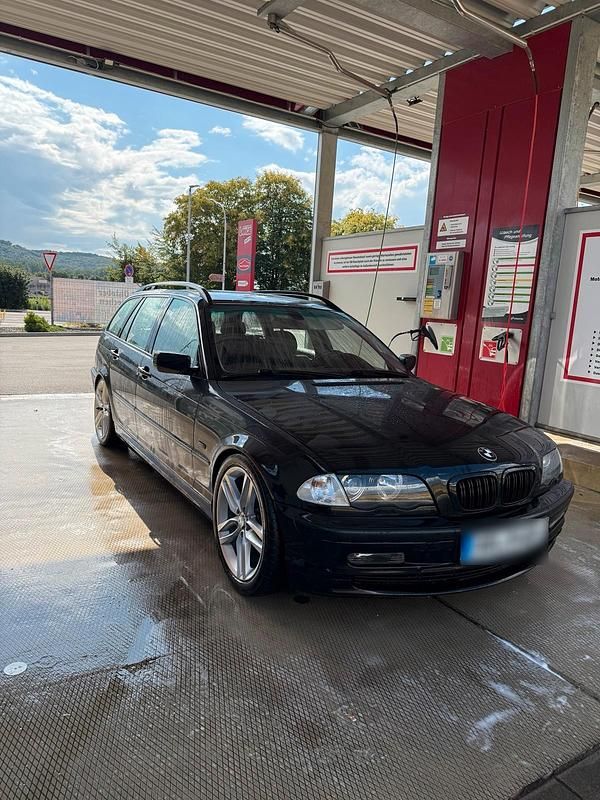 Gebraucht BMW 320 170 PS (125 kW) 2001 Schwarz Kombi