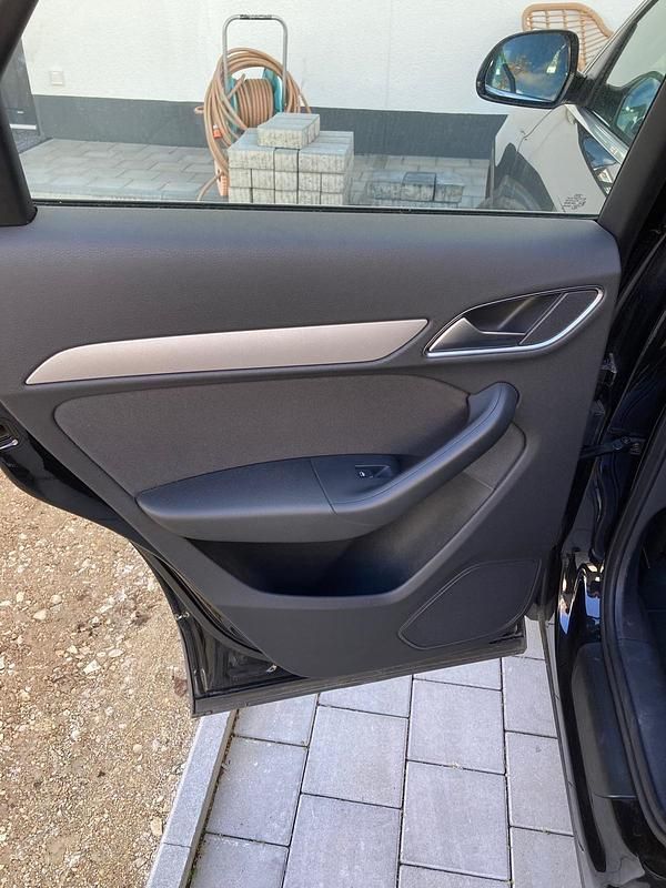 Usata Audi Q3 170 CV (125 kW) 2012 Nero SUV