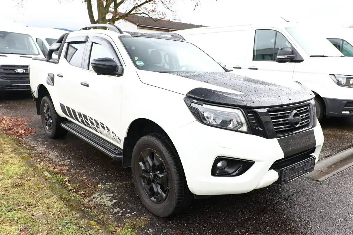 Gebraucht Nissan Navara N-Guard 190 PS (139 kW) 2021 Pearl white tricoat Pickup