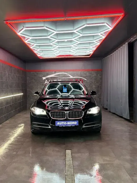 Gebraucht BMW 530 Performance 258 PS (189 kW) 2015 Schwarz Kombi