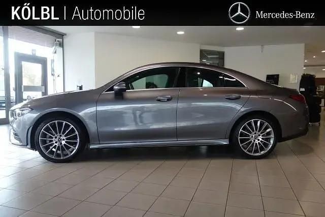 Grau metallic Gebraucht 2022 Mercedes CLA250e AMG line Limousine | 34.980 € (Etwas zu teuer) - Bild 1/4