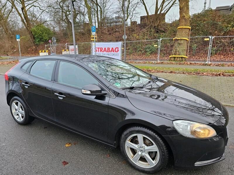 Schwarz Gebraucht 2016 Volvo V40 Kombi | 7.400 € (Superpreis) - Bild 1/4