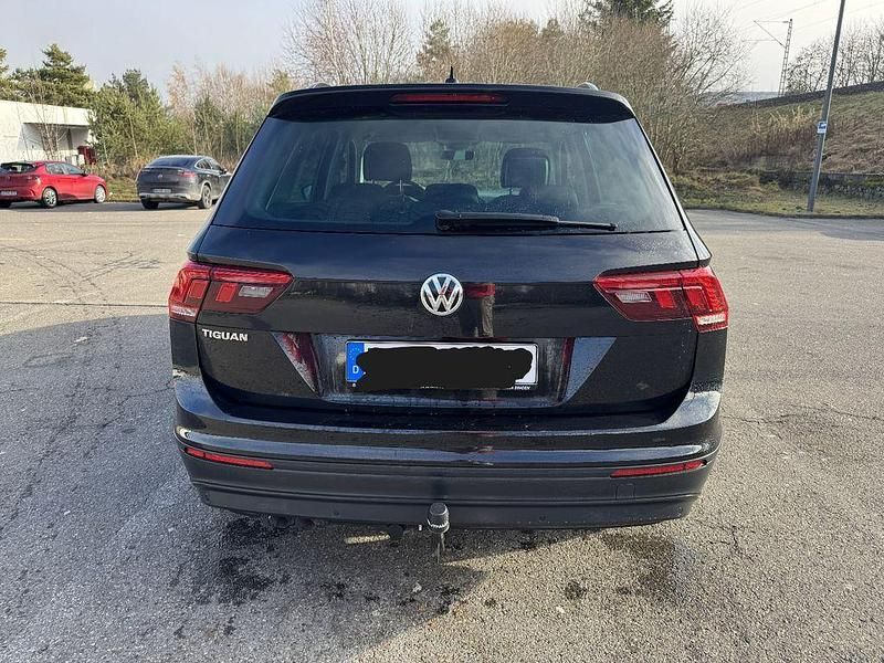 Gebraucht VW Tiguan 150 PS (110 kW) 2019 Schwarz SUV