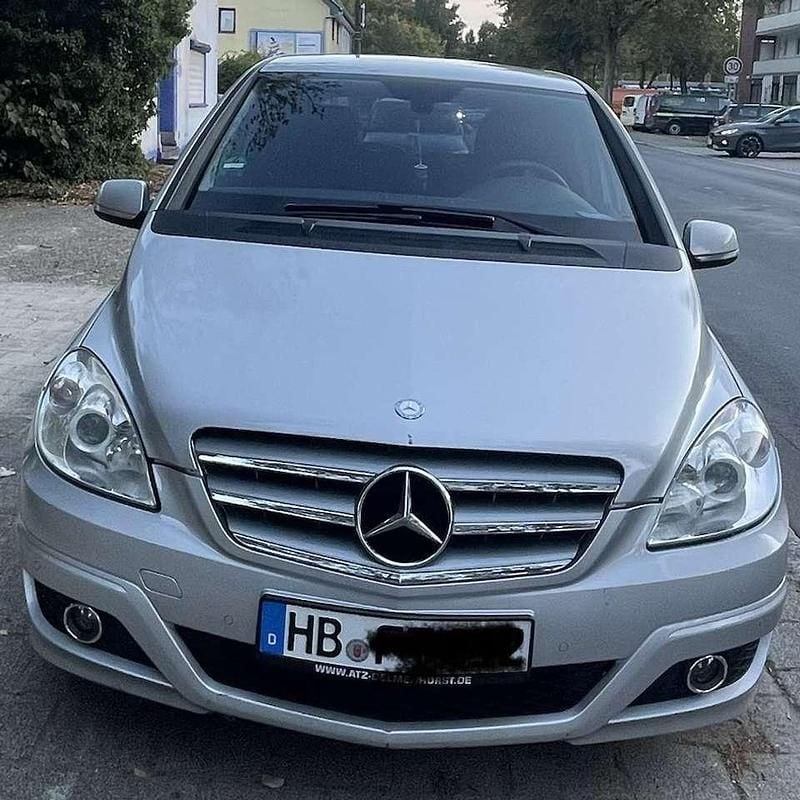 Silber Gebraucht 2008 Mercedes B180 Van / Kleinbus | 3.200 € (Superpreis) - Bild 1/4