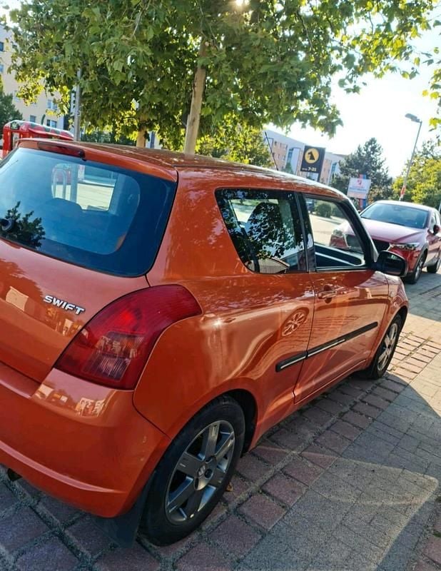 Orange Gebraucht 2006 Suzuki Swift Kleinwagen | 2.350 € (Fairer Preis) - Bild 1/4