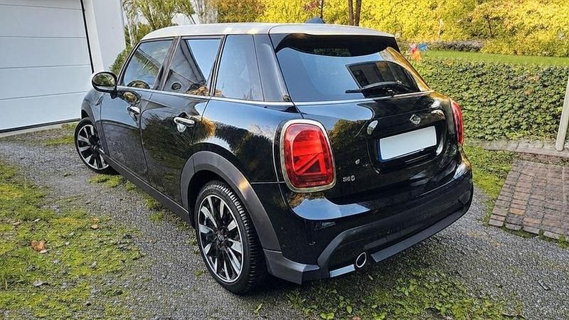 Gebraucht Mini Cooper Classic 136 PS (100 kW) 2022 Schwarz Kleinwagen