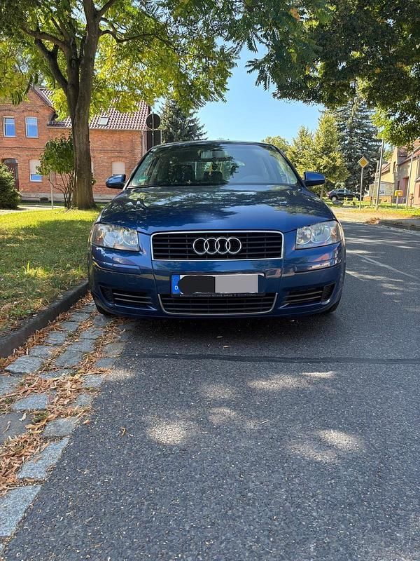 Blau Gebraucht 2003 Audi A3 Kleinwagen | 1.000 € (Superpreis) - Bild 1/4