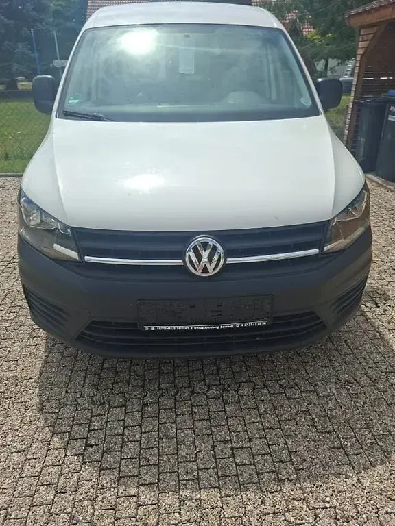 Gebraucht VW Caddy Beach 75 PS (55 kW) 2018 Weiß Van / Kleinbus