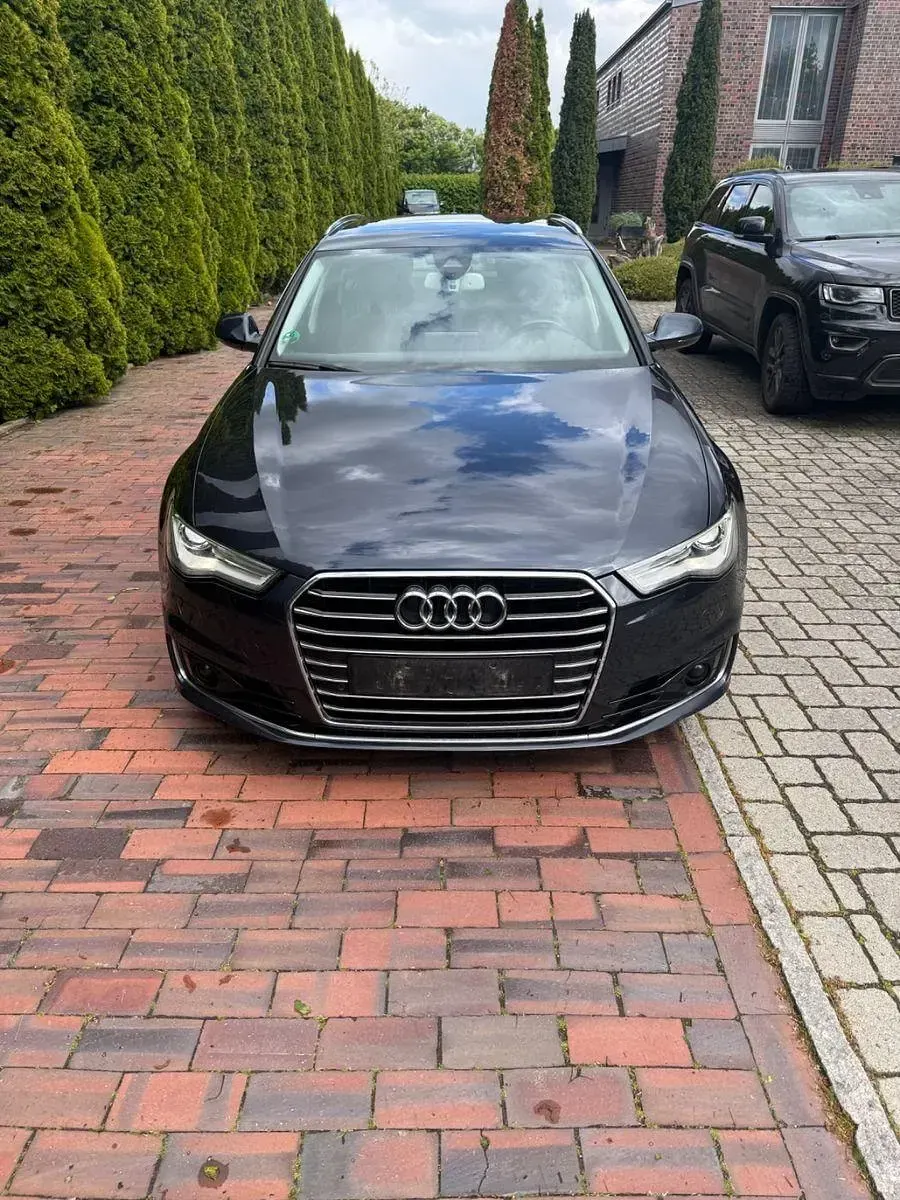 Gebraucht Audi A6 Ambiente 190 PS (139 kW) 2015 Blau Kombi