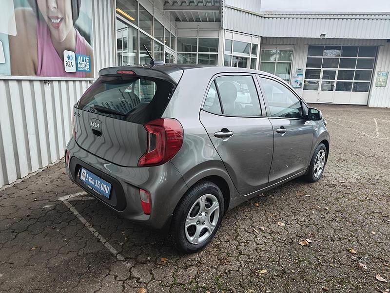Używany Kia Picanto 67 KM (49 kW) 2023 Szary Hatchback