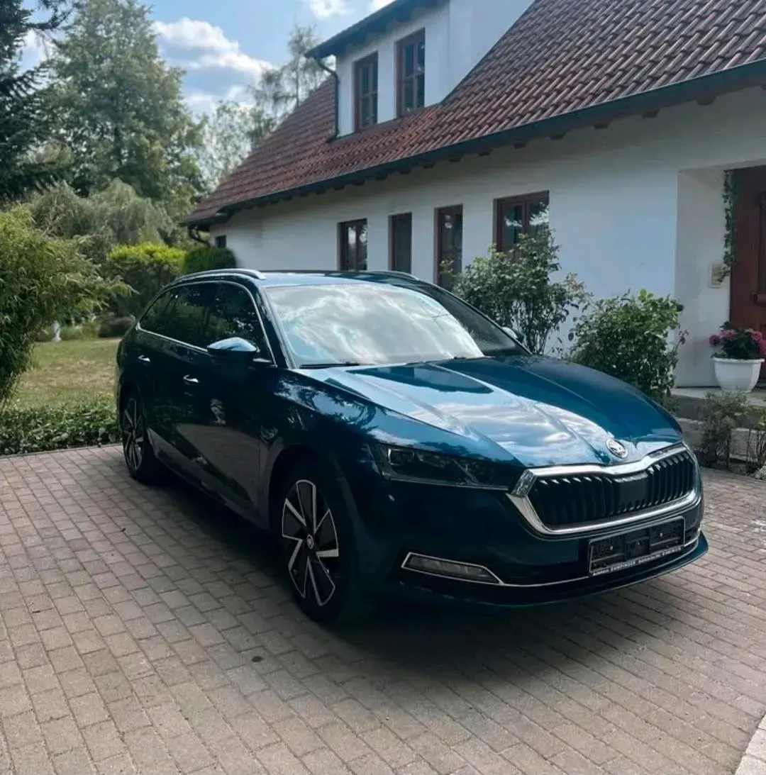 Gebraucht Skoda Octavia 150 PS (110 kW) 2021 Blau Kombi