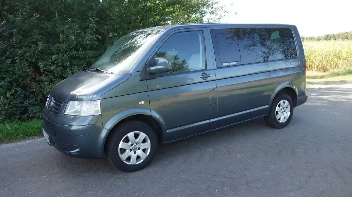 Gebraucht VW T5 131 PS (96 kW) 2008 Grau Van