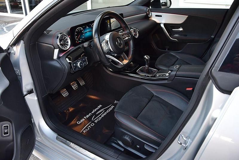 Gebraucht Mercedes CLA180 AMG line 116 PS (85 kW) 2021 Silber Limousine